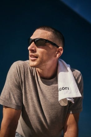Location Image of color Heather Grey