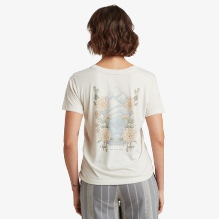 Sherpa Adventure Gear Bali Mountain T-Shirt - Women's 2