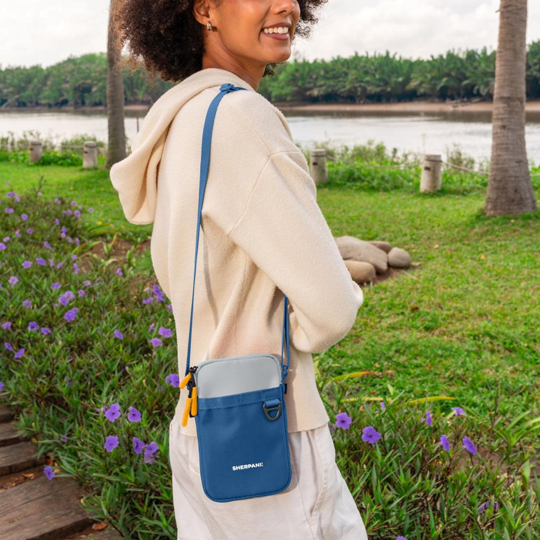 Location Image for Cruz Crossbody Bag