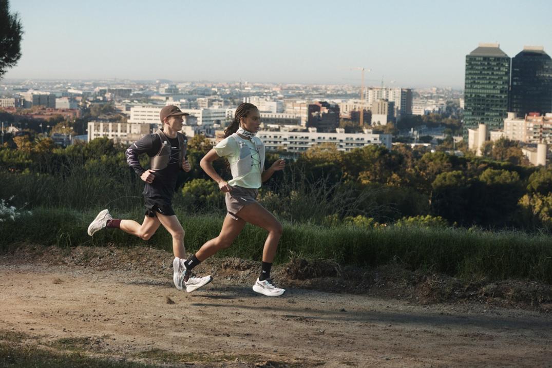 Location Image for Aero Glide 4 GRVL Trail-Running Shoes - Women's