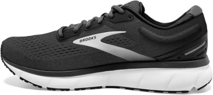 brooks shoes clearance