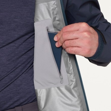 Arc'teryx Beta Jacket - Men's 6