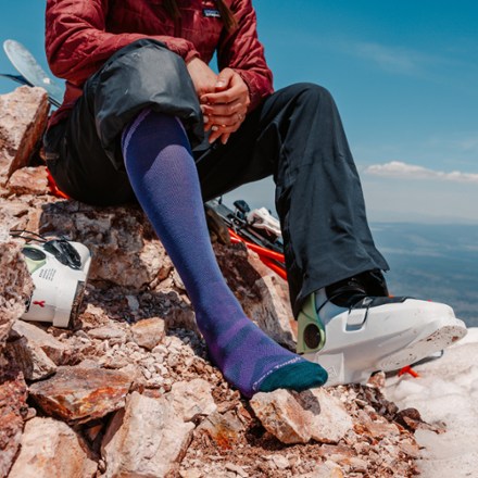 Darn Tough Peaks RFL RFL Over-the-Calf Ultra-Lightweight Ski and Snowboard Socks - Women's 1