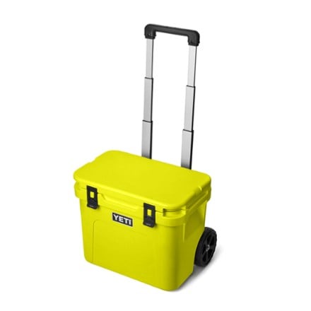 YETI Roadie 32 Wheeled Cooler 3