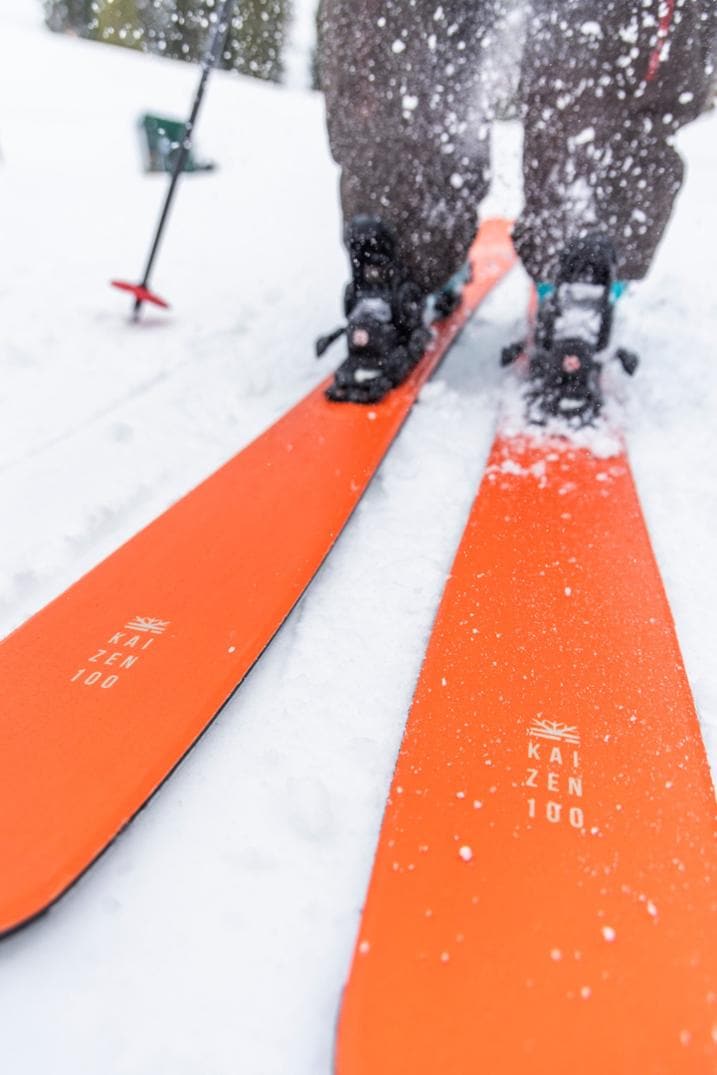 Location Image for Carbon Kaizen 100 Skis - 2023/2024