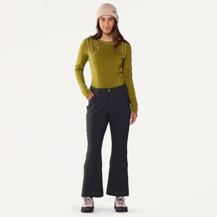 SENIQ Everform Merino Wool All-Season Long-Sleeve Base Layer Shirt - Women's 5