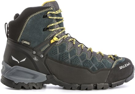 best hiking boots for tropical climate