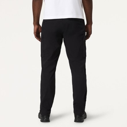 Vuori Kore Everyday Cargo Pants - Men's 4