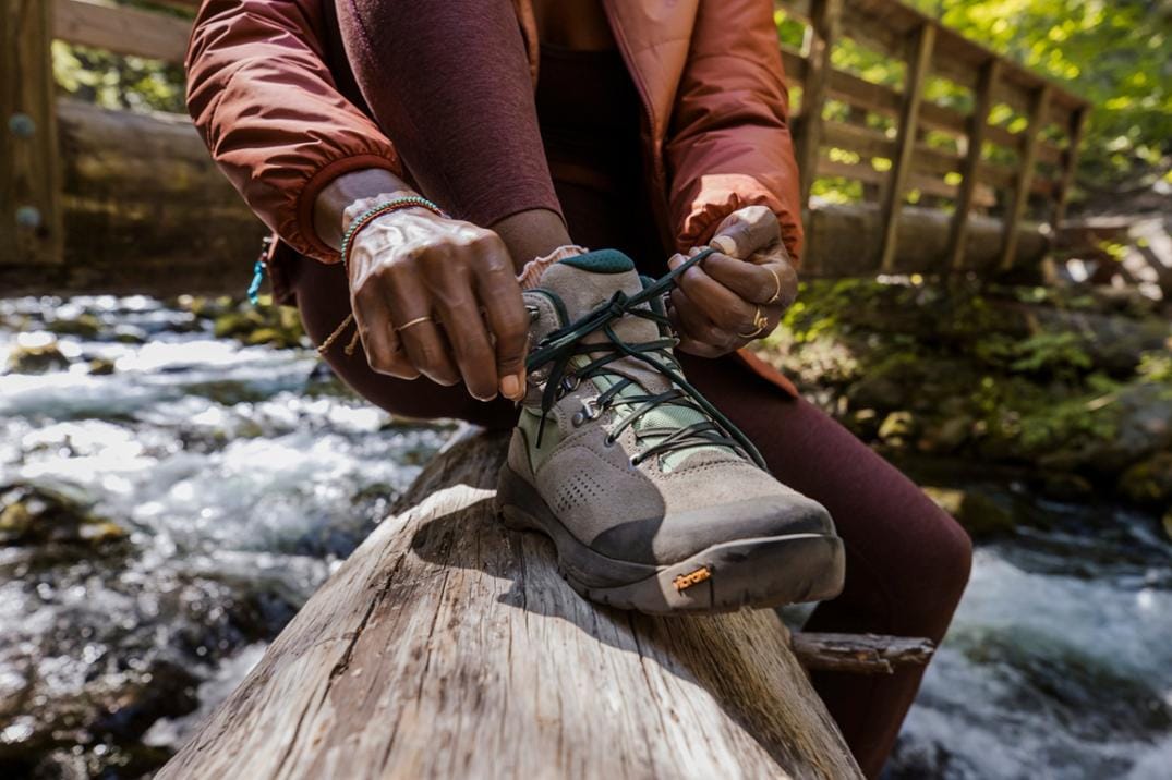 Location Image for Inquire Mid Hiking Boots - Women's