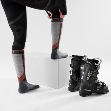 Smartwool Intraknit Ski Targeted Cushion Over The Calf Socks - Women's 1