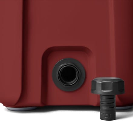 YETI Roadie 15 Hard Cooler 6