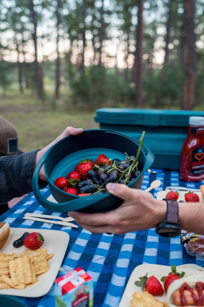 Location Image for Flat Pack Collapsible Bowls & Strainer Set