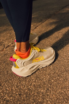 Location Image for Gaviota 6 Road-Running Shoes - Women's