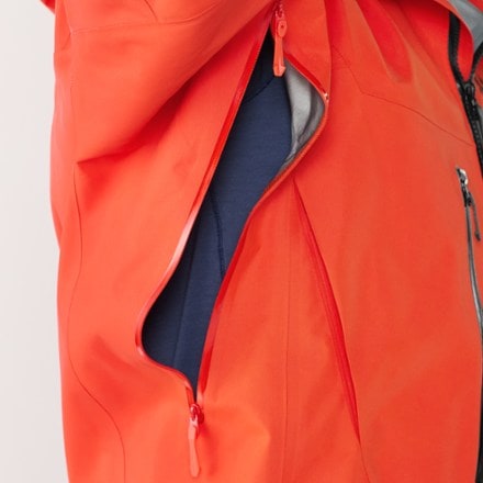 Arc'teryx Alpha SV Jacket - Men's 5
