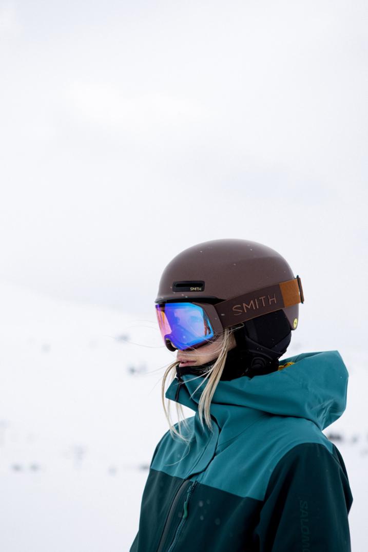 Location Image for 4D MAG S ChromaPop Snow Goggles with gogglesoc - Low-Bridge Fit