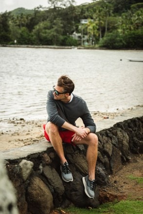 OluKai Makiki Sneakers - Men's 4