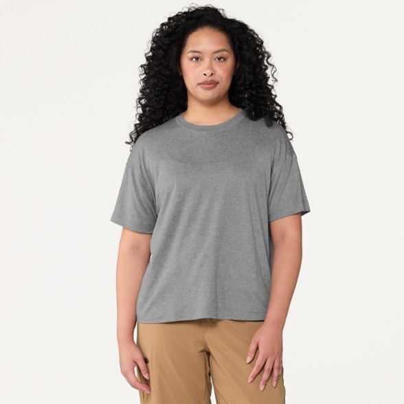 Model info: Height: 5'9" | Chest: 32b | Waist: 30 | Wearing size: M