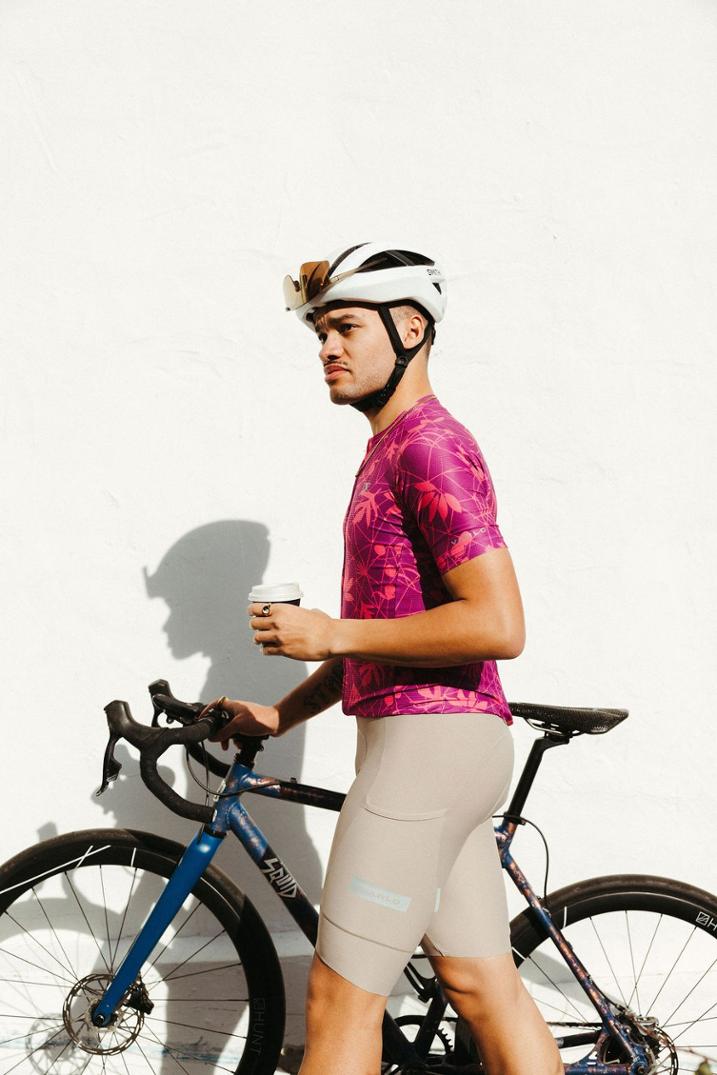 Location Image for Roam Cargo Bib Shorts V2 - Men's