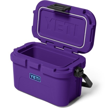 YETI Roadie 8 Hard Cooler 4