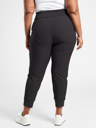 Athleta Headlands Hybrid Trek Jogger Pants - Women's 3