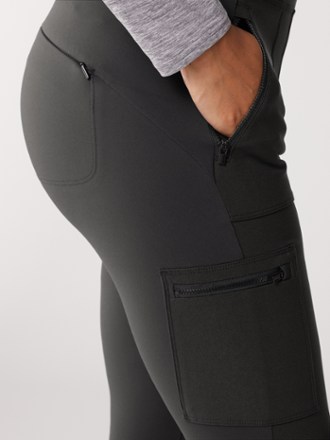 Athleta Headlands Hybrid Cargo II Tights - Women's 4