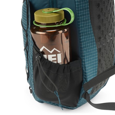Arc'teryx Aerios 18 Pack Water bottle pocket (Water bottle sold separately)