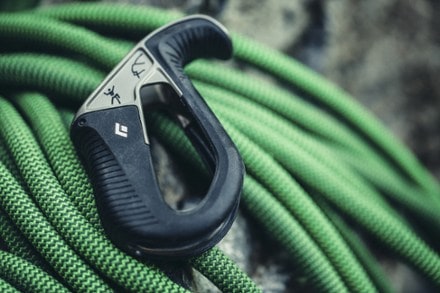 Black Diamond ATC Pilot Belay Device In use (Black)