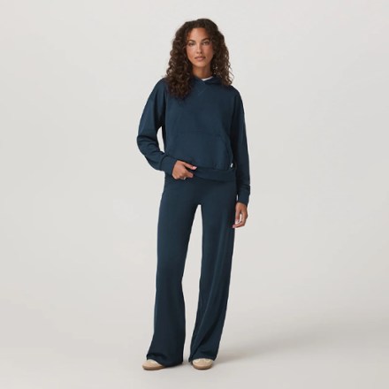 Vuori Halo Modern Pullover Hoodie - Women's 2