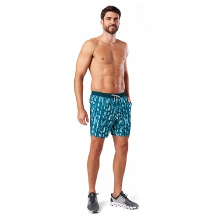 Nathan Printed Essential 7" Shorts 2.0 - Men's 3