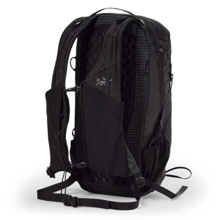 Arc'teryx Aerios 18 Pack 1