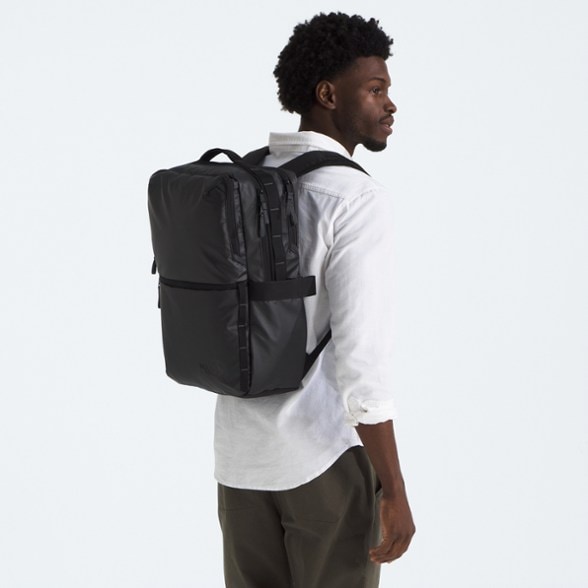 The North Face 26L Base Camp Voyager Daypack, Black Asphalt The North Face 26L Base Camp Voyager Daypack, Black Asphalt