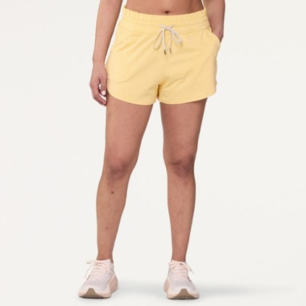 Vuori Halo Performance Shorts 2.0 - Women's 1