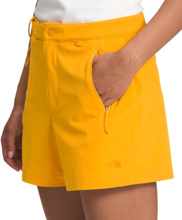 The North Face Bridgeway Shorts - Women's 2