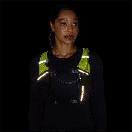 Nathan HyperNight QuickStart 3.0 4 L Hydration Vest 7