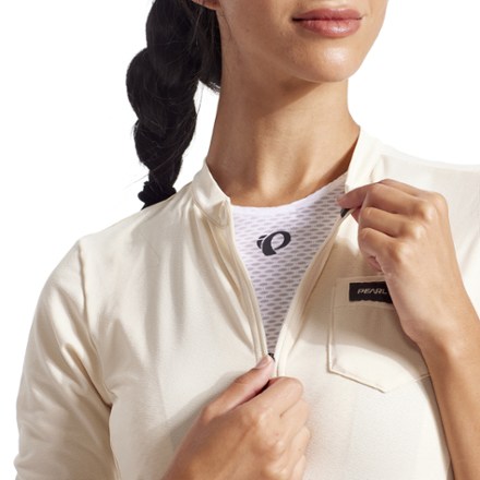 PEARL iZUMi Expedition Cycling Jersey - Women's 6