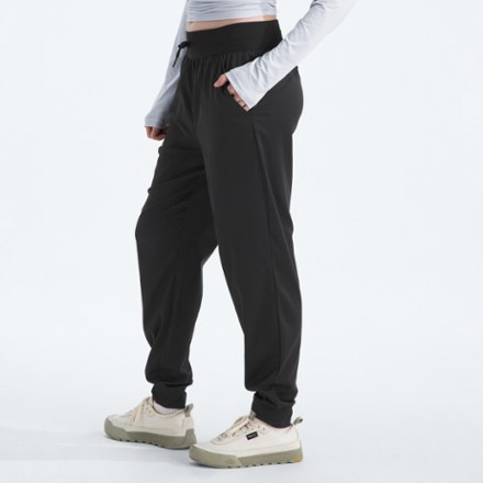The North Face Aphrodite Arise Joggers - Women's 4