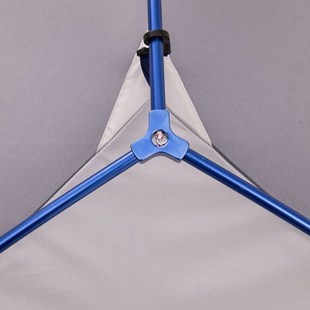ALPS Mountaineering Chaos 3 Tent 9