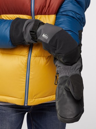 REI Co-op Switchback GTX Mittens 2.0 1