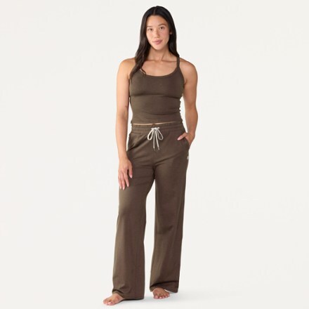 Vuori Halo Essential Wideleg Pants - Women's 3