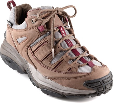 vasque women's hiking boots rei