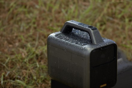 Location Image of color Black