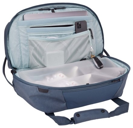 Thule Aion Duffel Bag - 35 L 5
