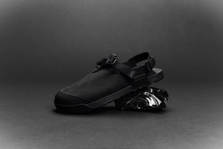 Location Image for Mountain Clogs - Nubuck Leather