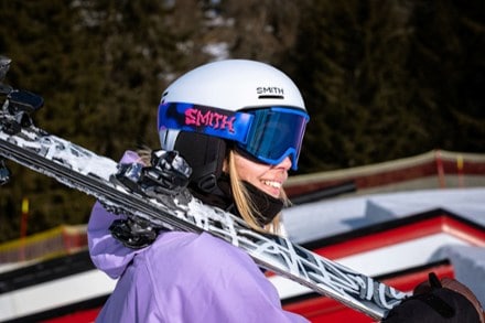 Location Image for Squad ChromaPop Snow Goggles - Low-Bridge Fit