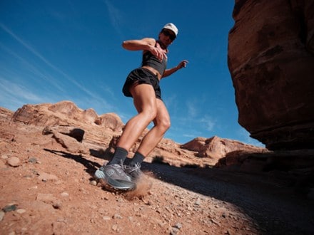 Topo Athletic Pursuit 3 Trail-Running Shoes - Women's 5