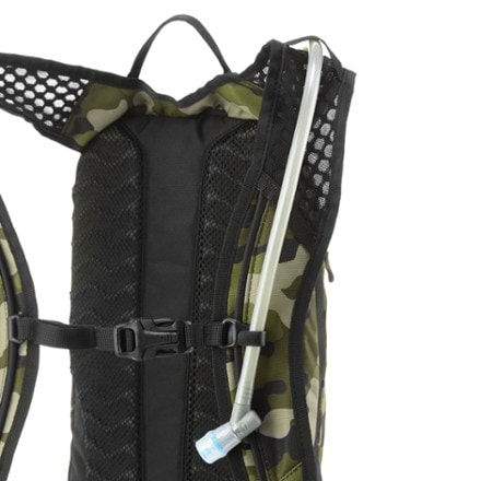 DAKINE Session 8 L Hydration Pack Hydration integration