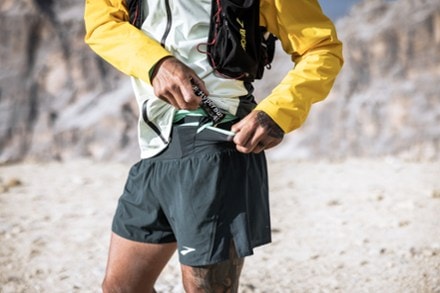 Location Image for High Point 5" 2-in-1 Shorts - Men's