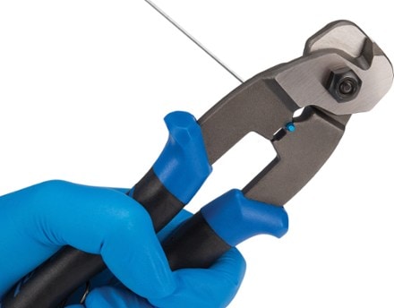 Park Tool CN-10 Pro Cable/Housing Cutter In use