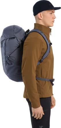 Arc'teryx Mantis 30 Pack 3