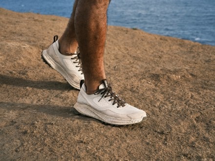 OluKai Makiki Sneakers - Men's 4